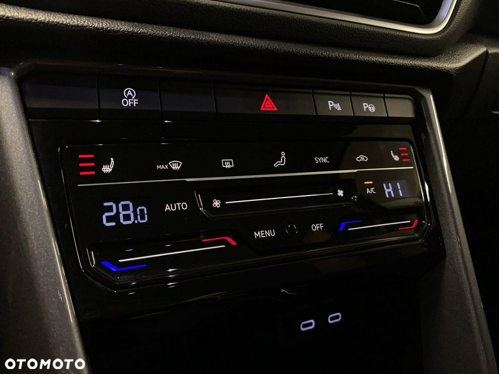 Volkswagen T-Roc - 36