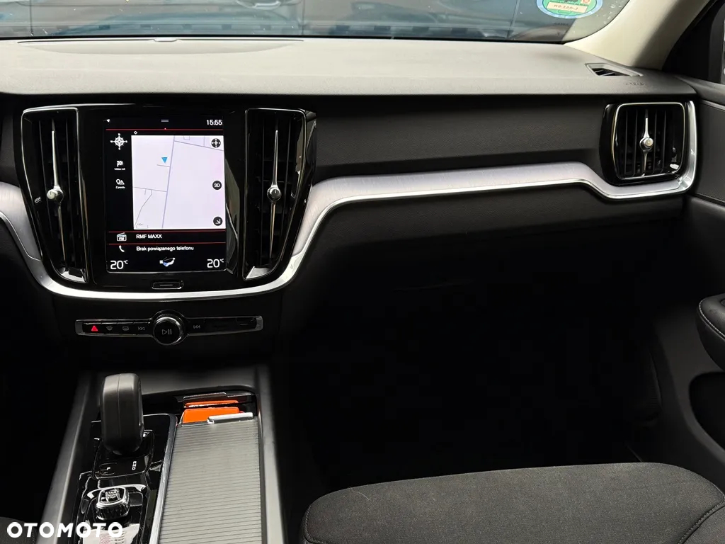 Volvo V60 B3 B DKG Momentum - 7