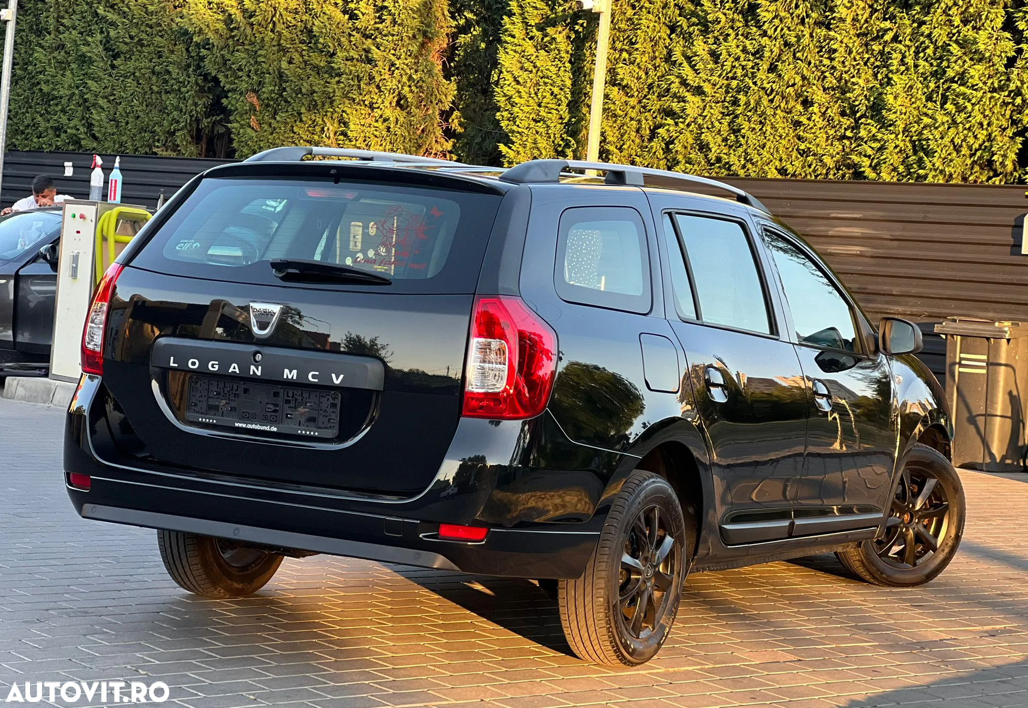 Dacia Logan 0.9 90CP Laureate - 3