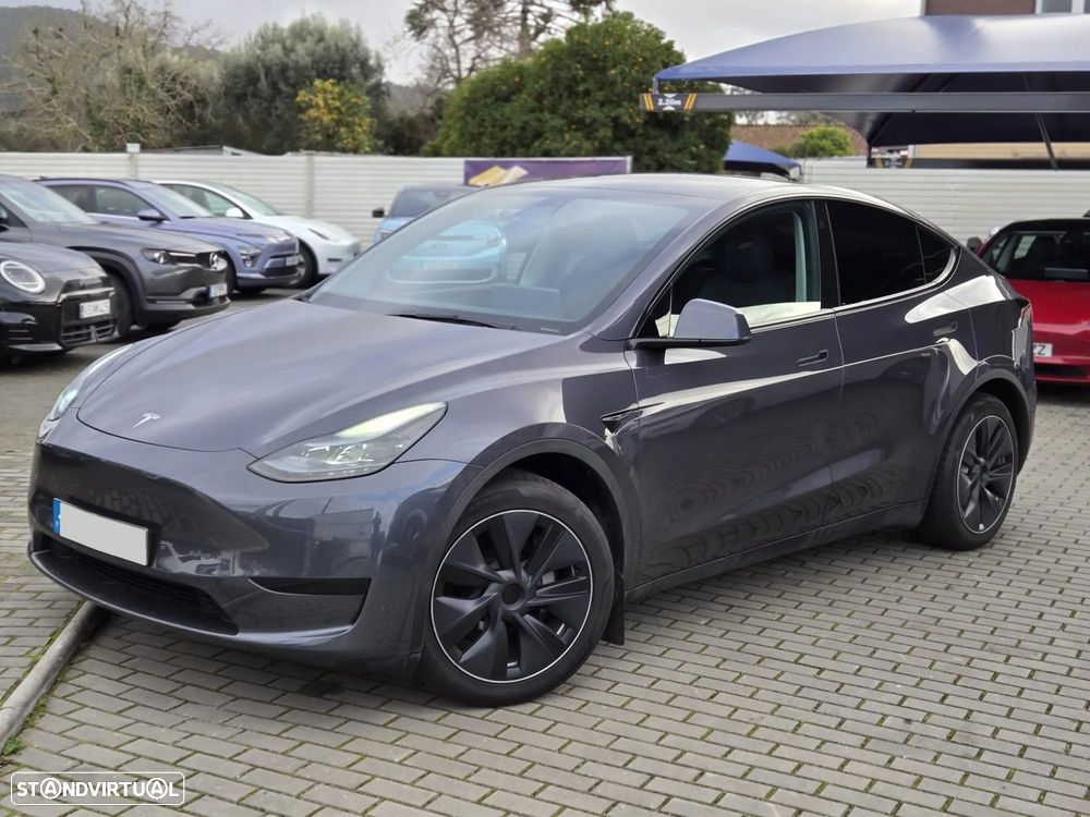 Tesla Model Y RWD - 2