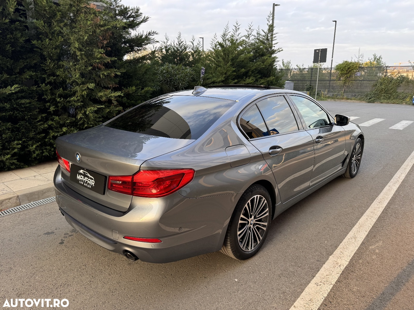 BMW Seria 5 520d AT - 7