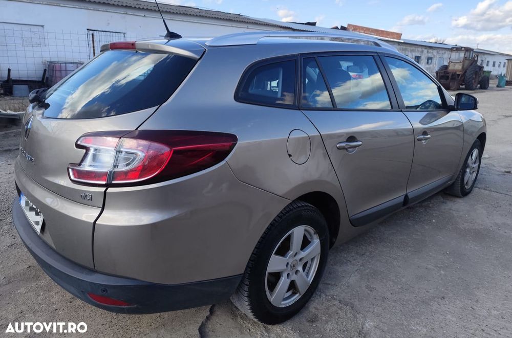 Renault Megane 1.5 dCi EDC Olympic - 8