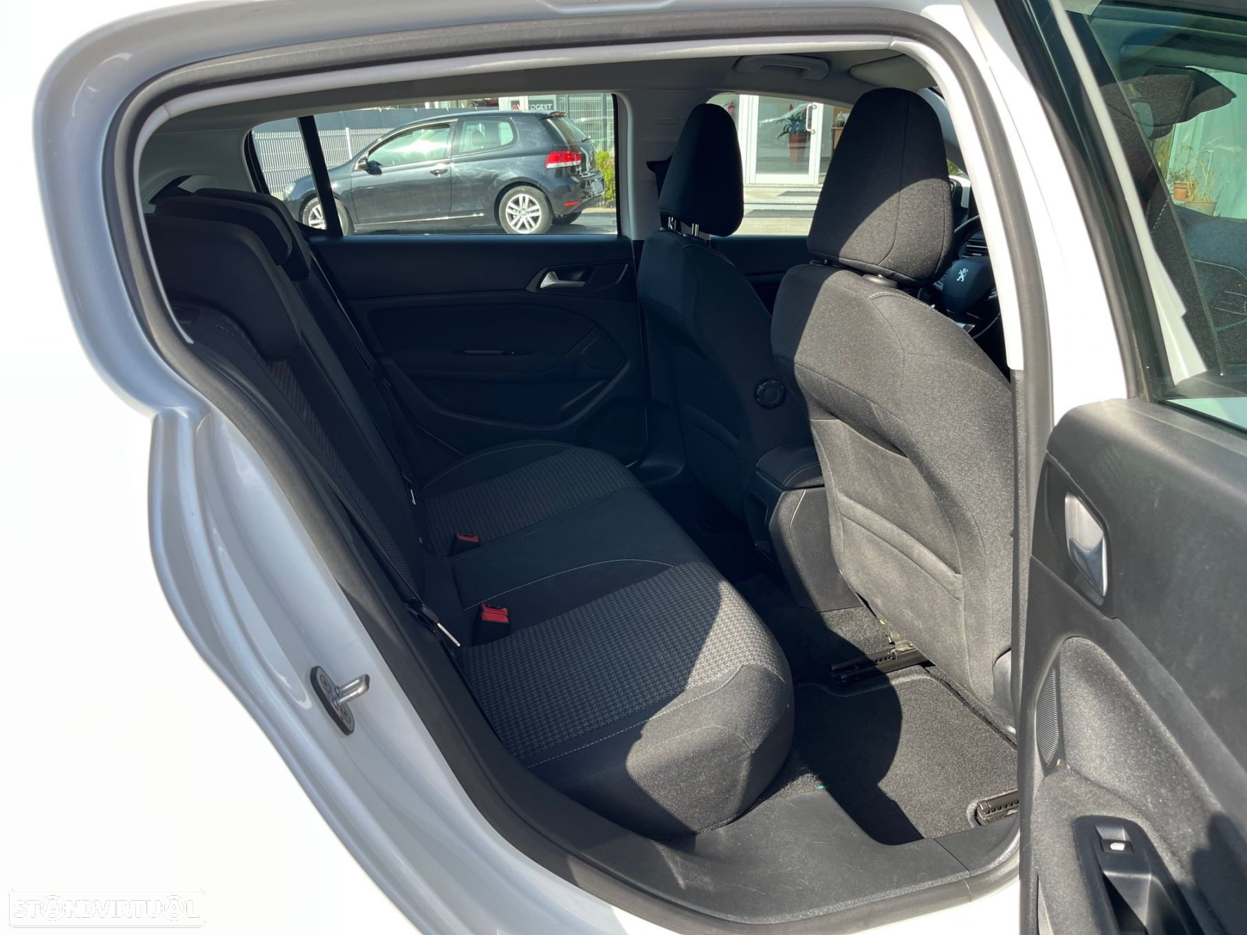 Peugeot 308 1.5 BlueHDi Style - 23