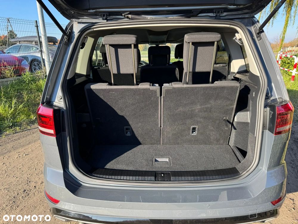 Volkswagen Touran - 9