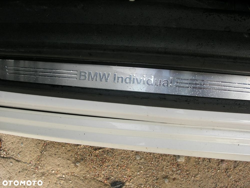 BMW Seria 3 330d xDrive - 16