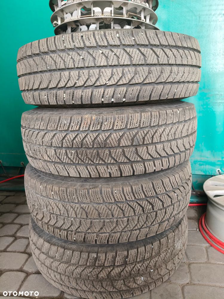 Koła zimowe Fiat Ducato - 5x130 - 225/75R16C Continental + Kolpaki - 14