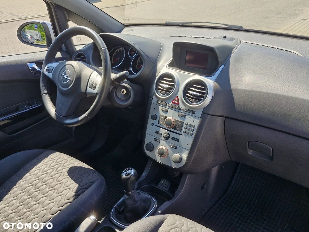 Opel Corsa 1.4 16V Active - 13
