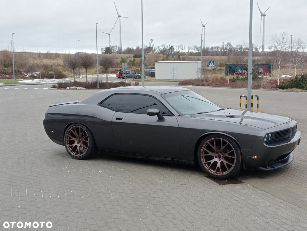 Dodge Challenger - 6