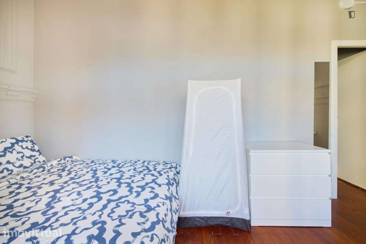 Quarto - localizado em Entrecampos Lisbon - Grande imagem: 4/57