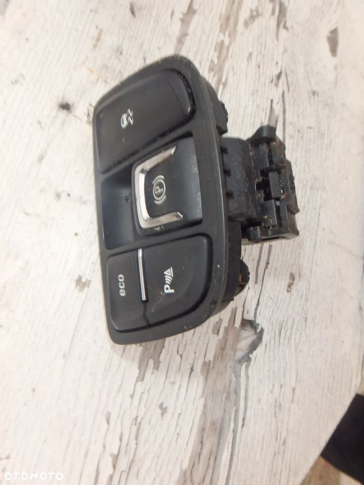 Przełacznik hamulca recznego Opel Zafira C - 1