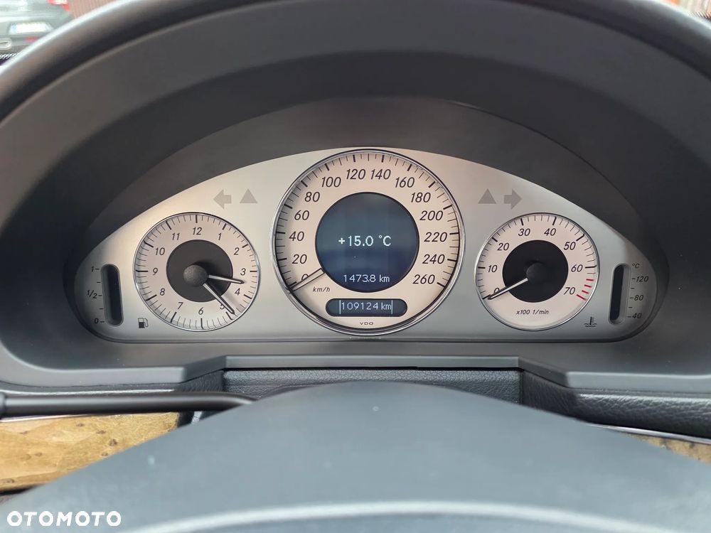 Mercedes-Benz Klasa E 280 4Matic Automatik Avantgarde - 33