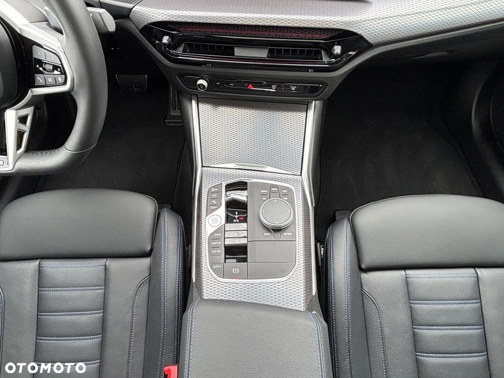 BMW Seria 3 330i xDrive M Sport sport - 30