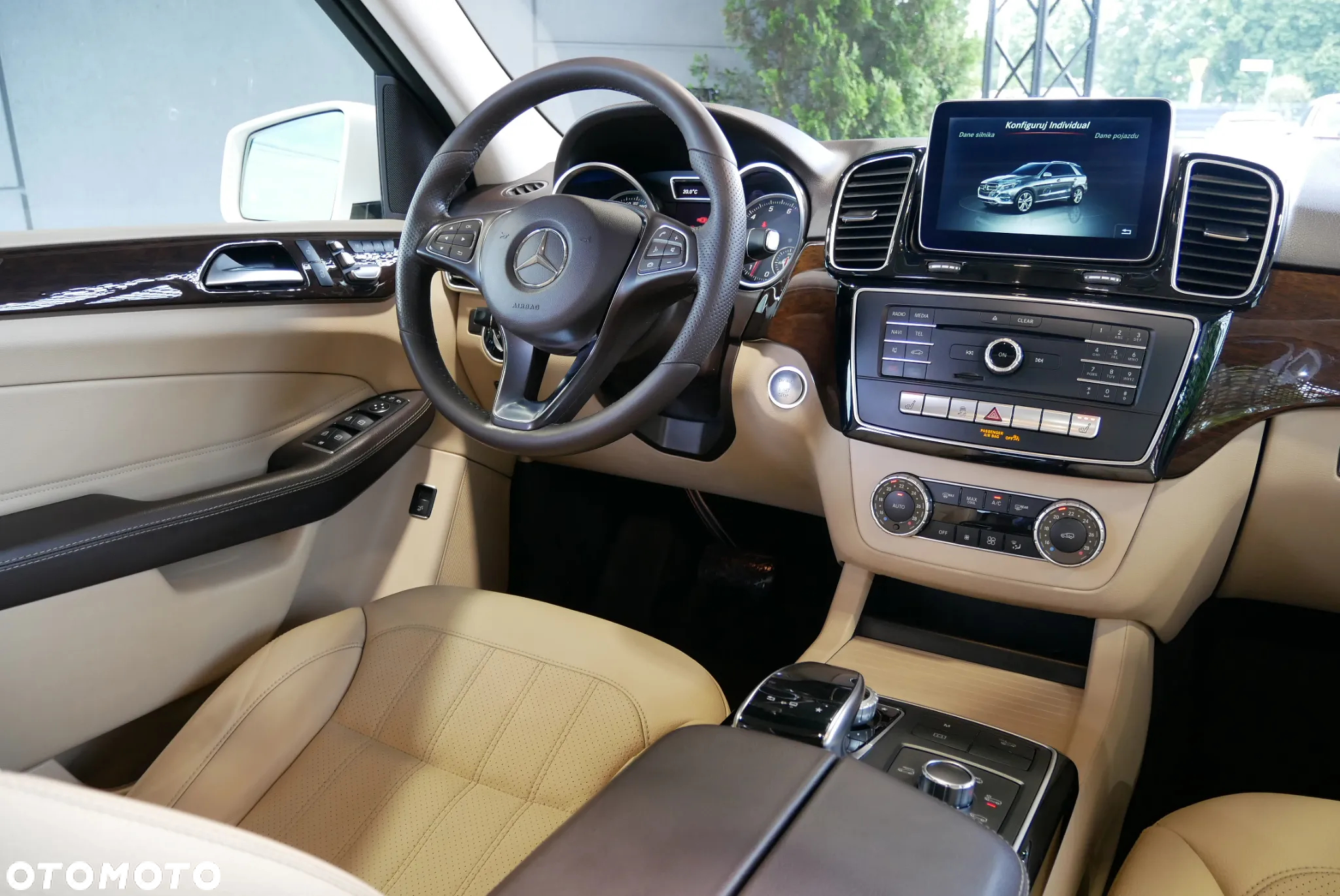 Mercedes-Benz GLE - 15