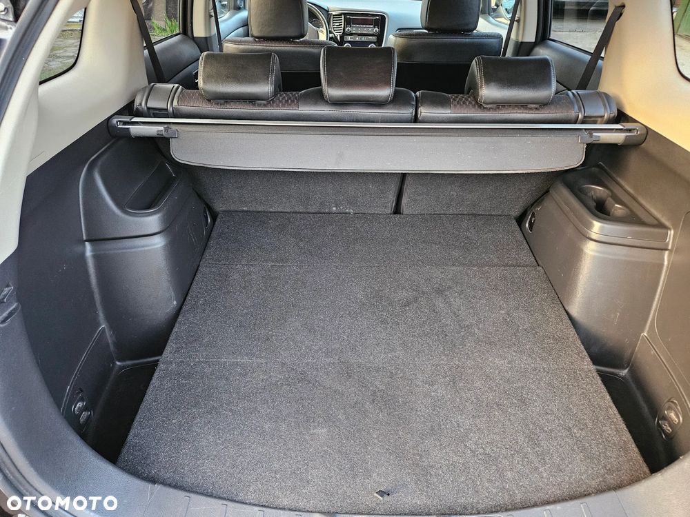 Mitsubishi Outlander 2.0 Intense + 4WD CVT - 8