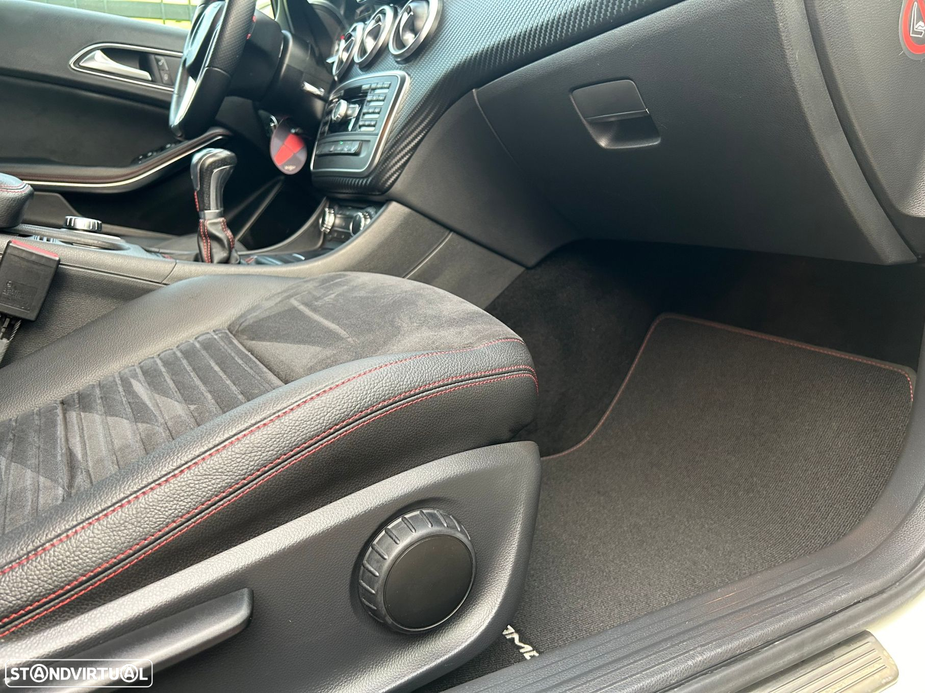 Mercedes-Benz A 200 CDi BE AMG Line - 30