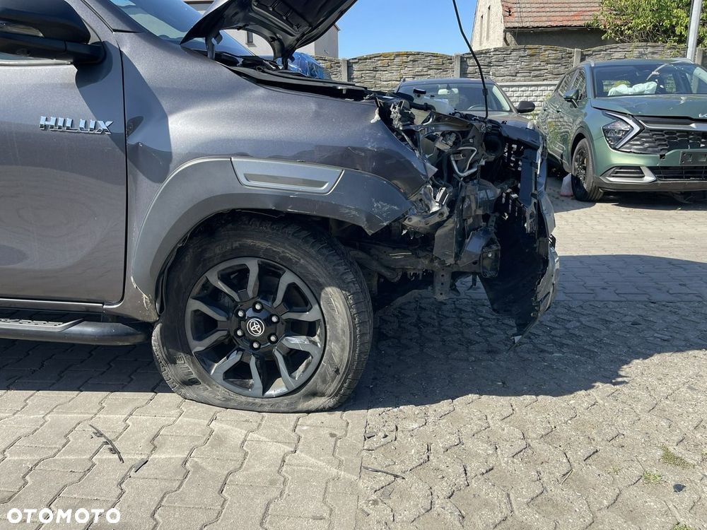 Toyota Hilux 4x4 Double Cab Autm Invincible - 5