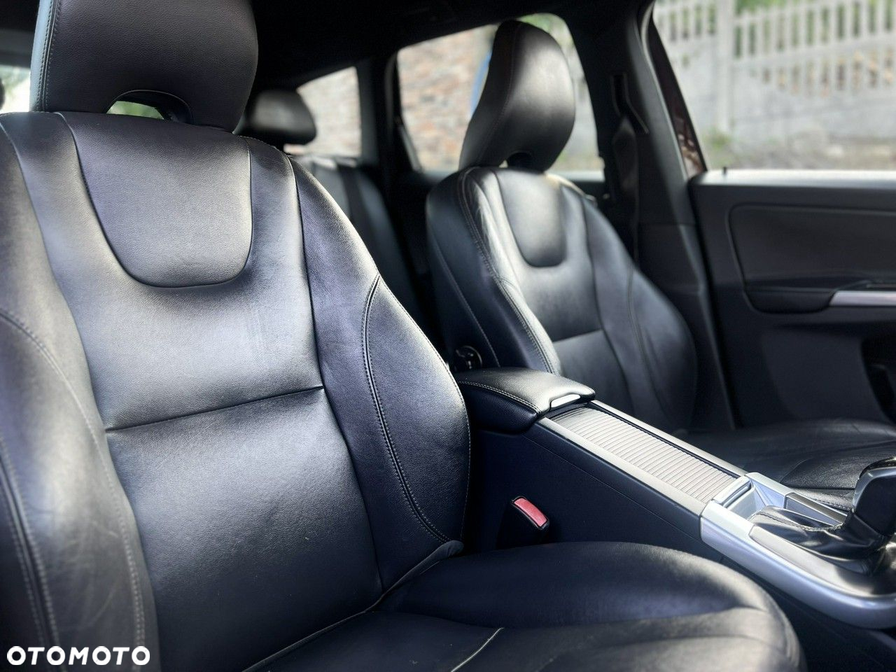 Volvo XC 60 D4 AWD Summum - 33