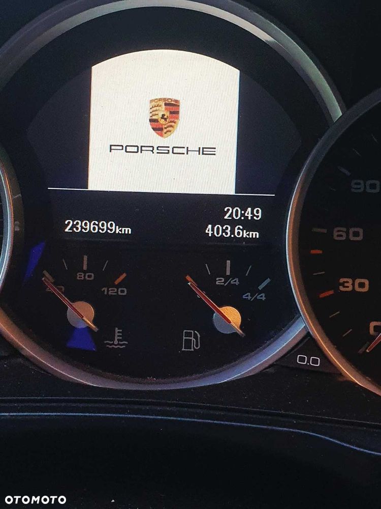 Porsche Cayenne - 6