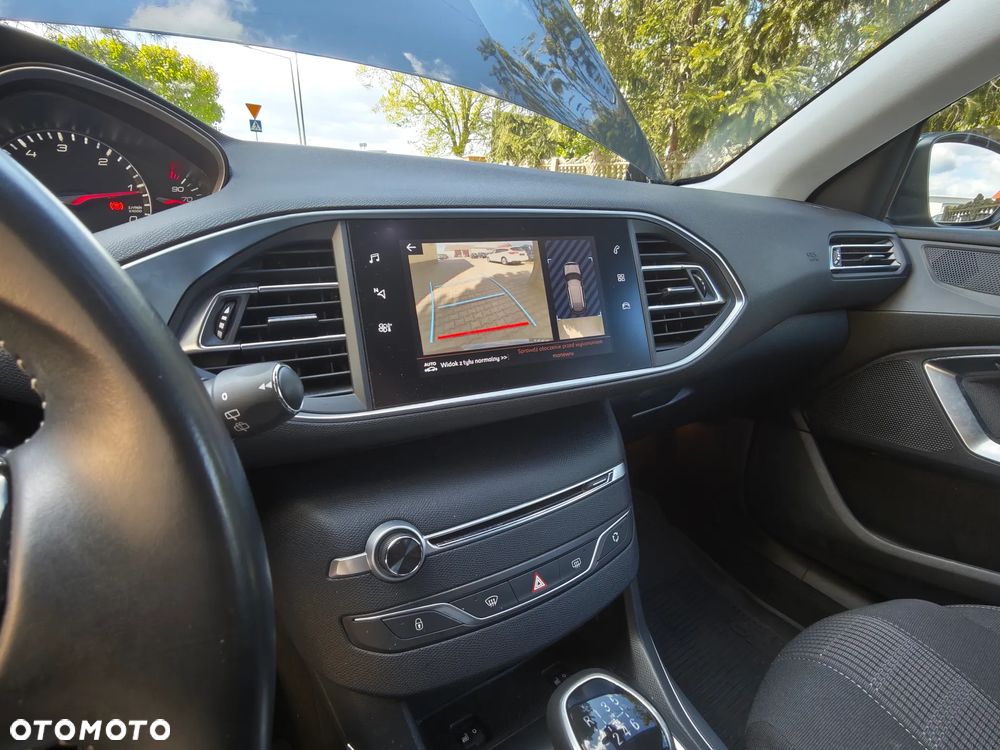 Peugeot 308 1.5 BlueHDi Allure S&S - 33