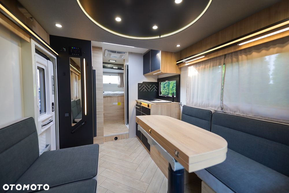 Ford Chausson 720 Titanium Line - 19