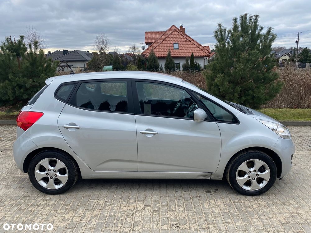 Kia Venga - 6