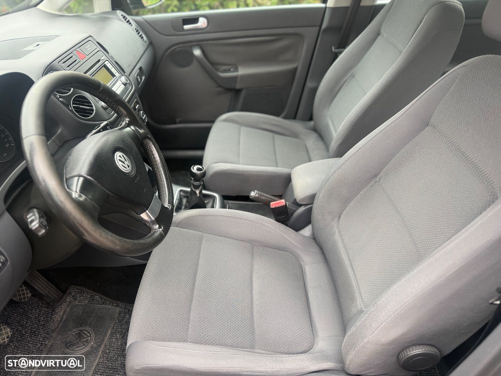 VW Golf Plus 1.9 TDi Trendline AC - 9
