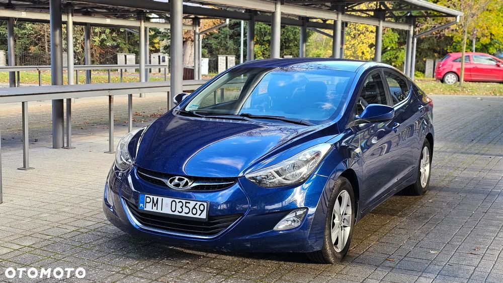 Hyundai Elantra - 1
