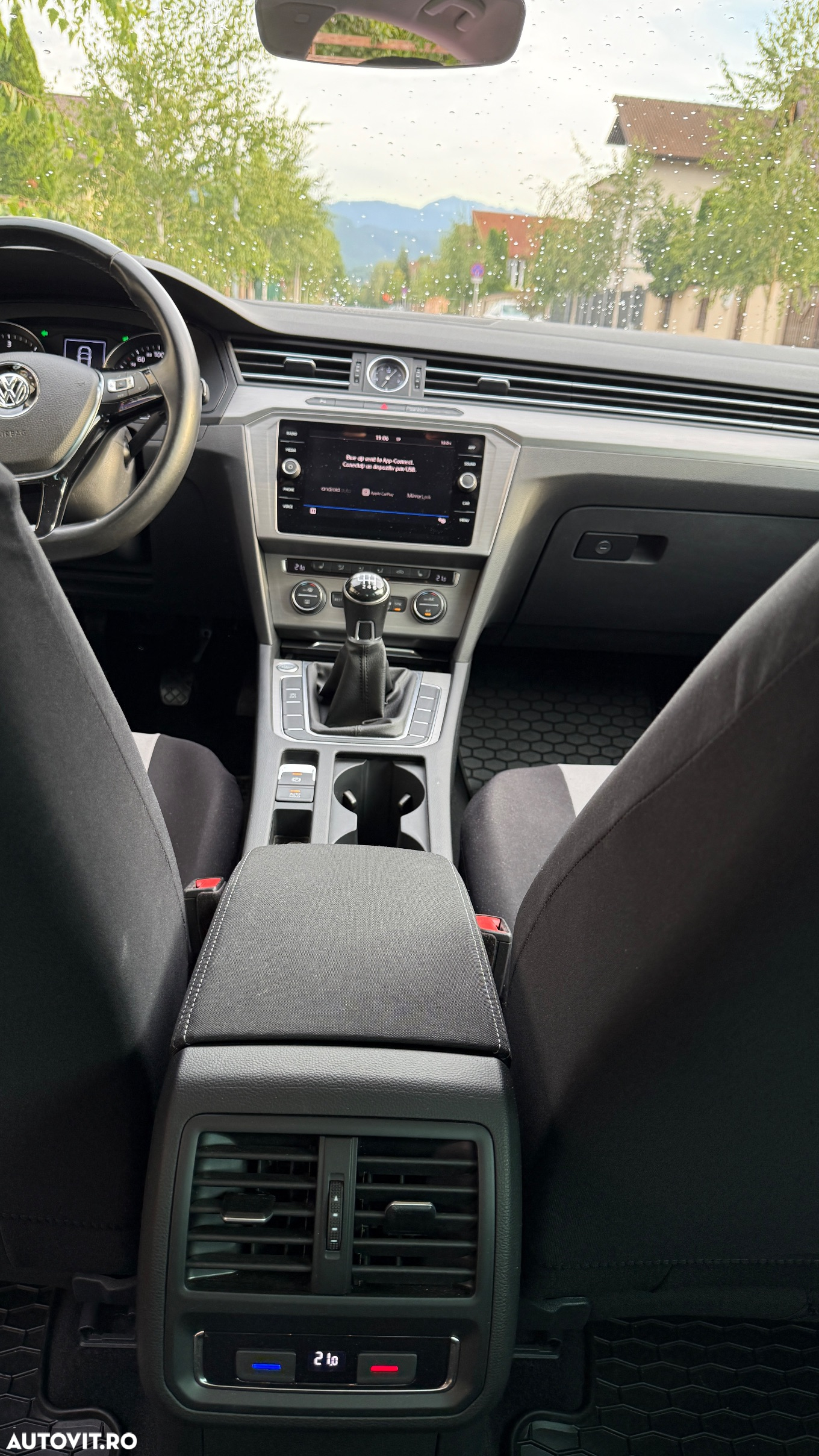 Volkswagen Passat 2.0 TDI Advance - 15