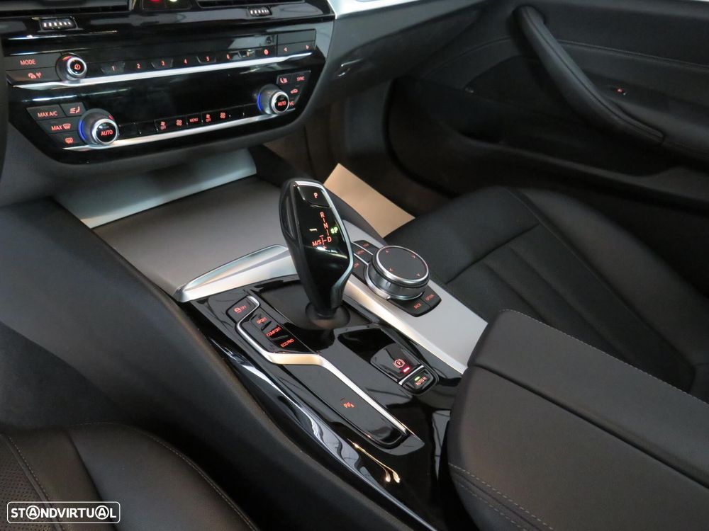 BMW 520 d Auto - 11