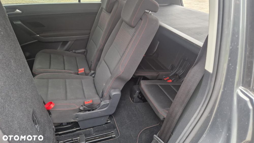 Volkswagen Touran - 15