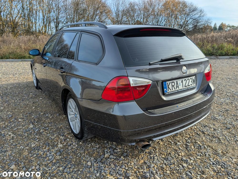 BMW Seria 3 318d - 9