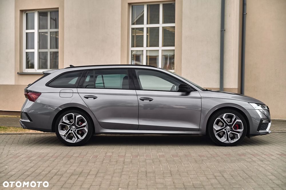 Skoda Octavia 2.0 TSI DSG RS - 18