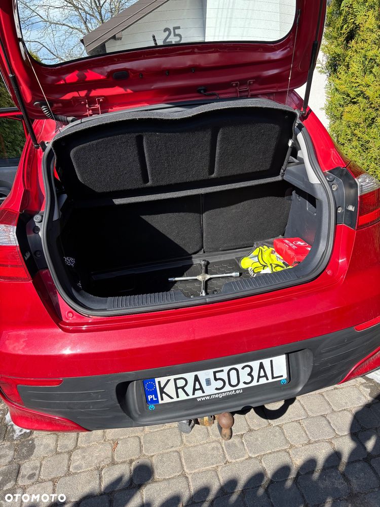 Kia Rio - 4
