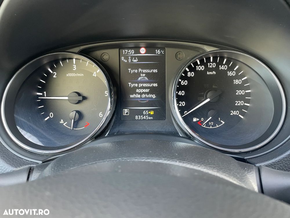 Nissan Qashqai 1.6 DCI Xtronic TEKNA+ - 24