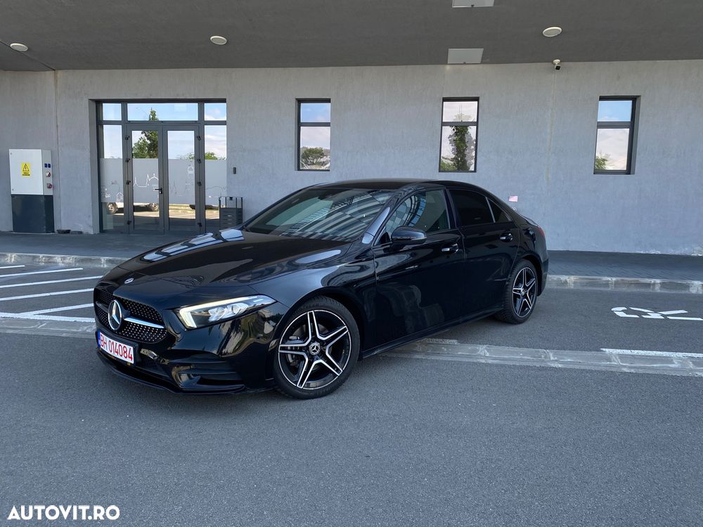 Mercedes-Benz A 180 7G-DCT AMG Line Advanced Plus - 3