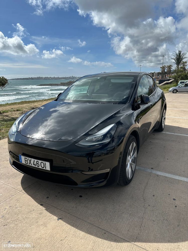 Tesla Model Y - 2