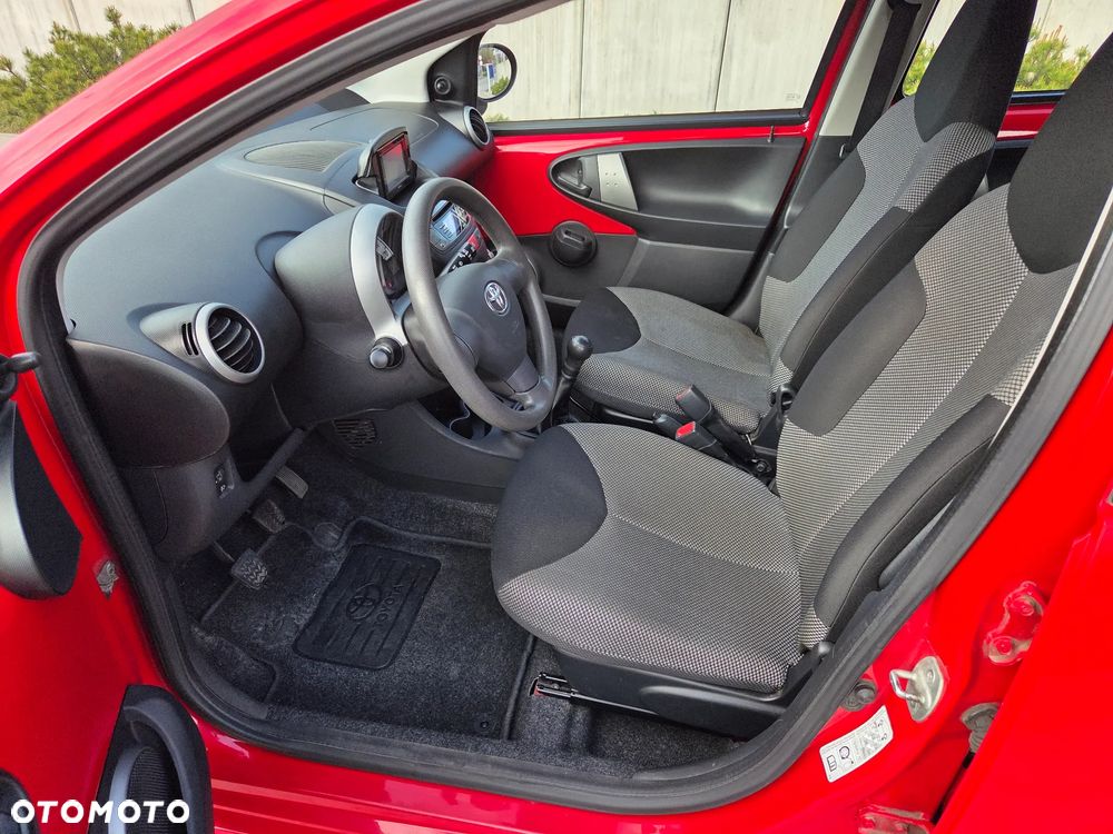 Toyota Aygo CoolRed - 10