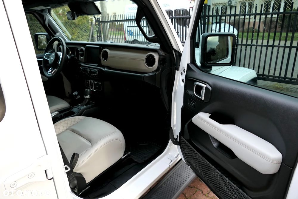 Jeep Wrangler 2.0 PHEV Softtop AWD Automatik Sahara - 26