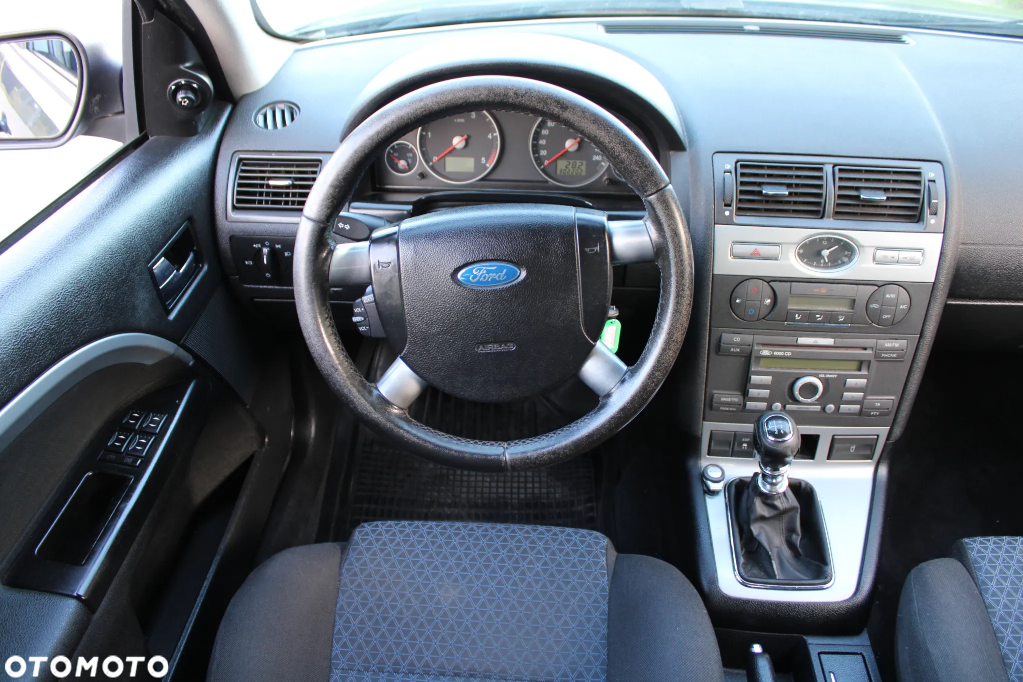 Ford Mondeo - 17