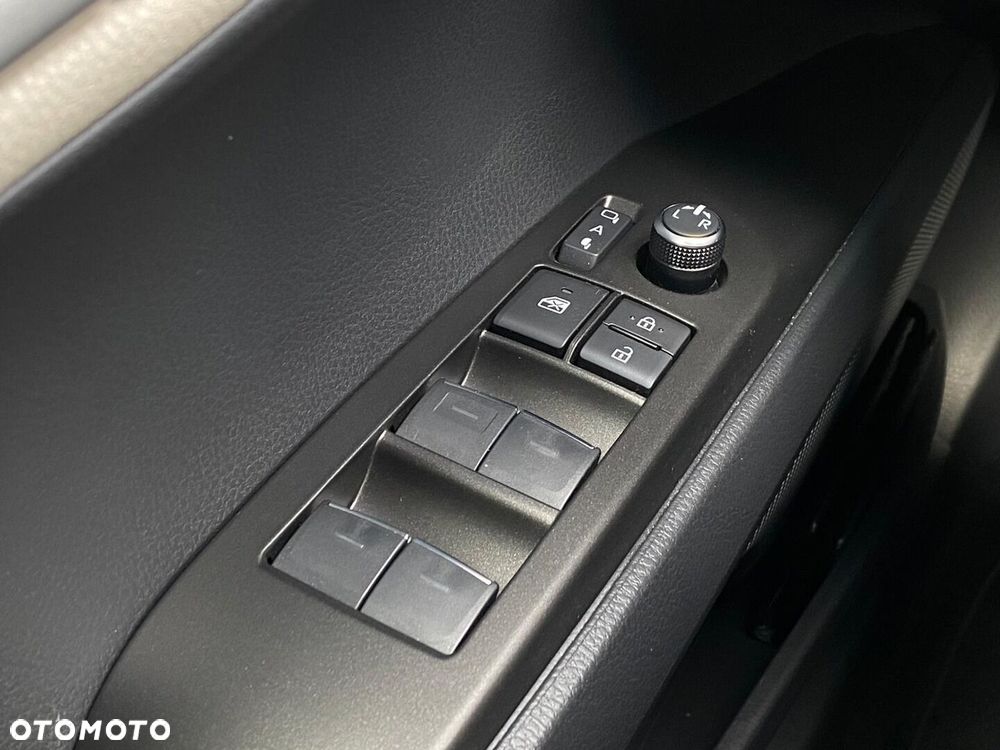 Toyota Camry - 29