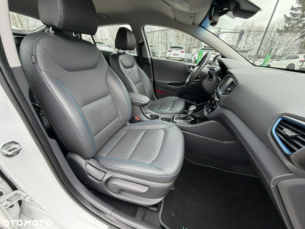 Hyundai IONIQ - 36