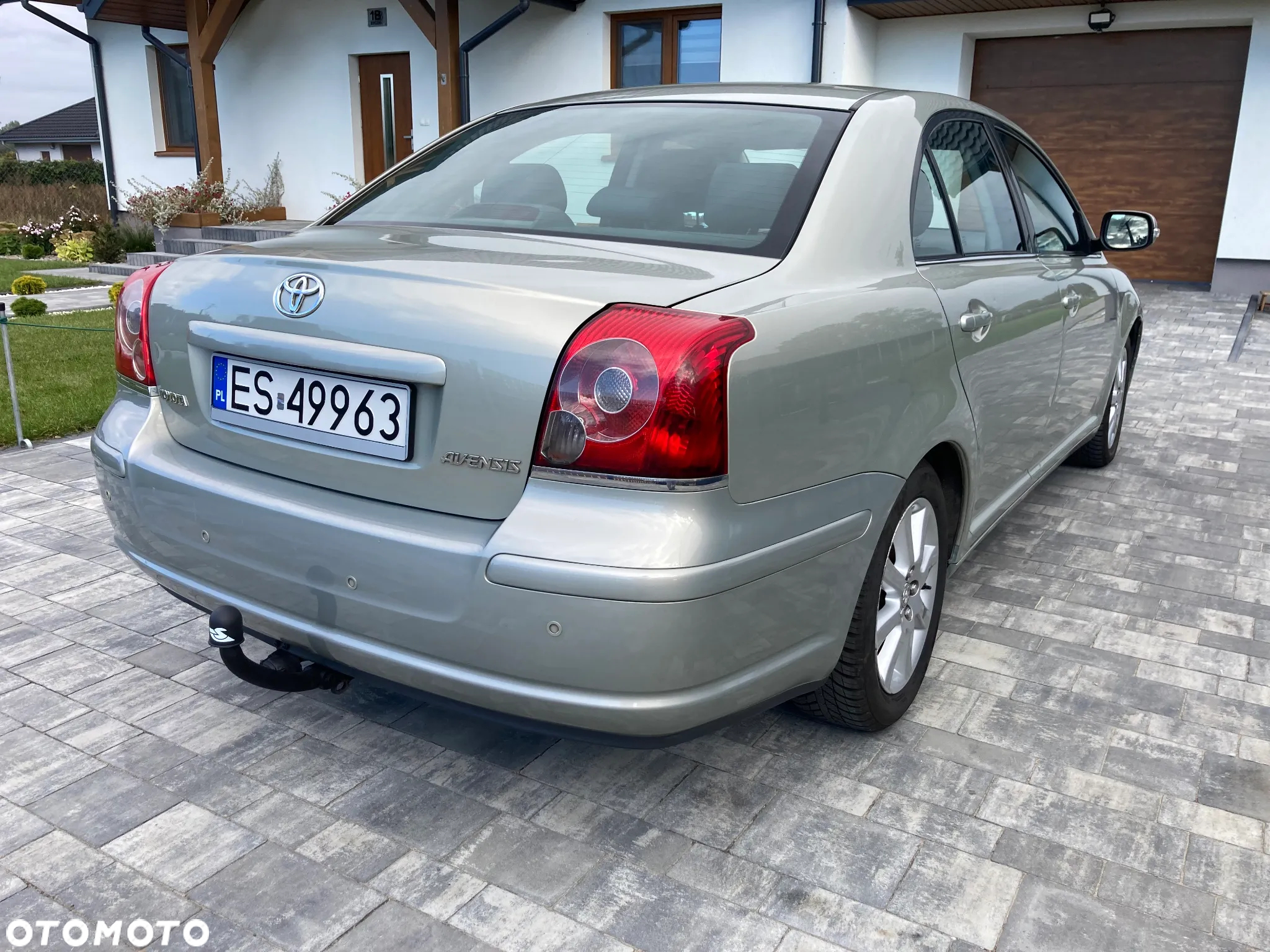 Toyota Avensis 1.8 VVT-i Sol - 10