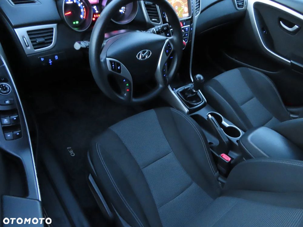 Hyundai i30 1.4 Trend - 13