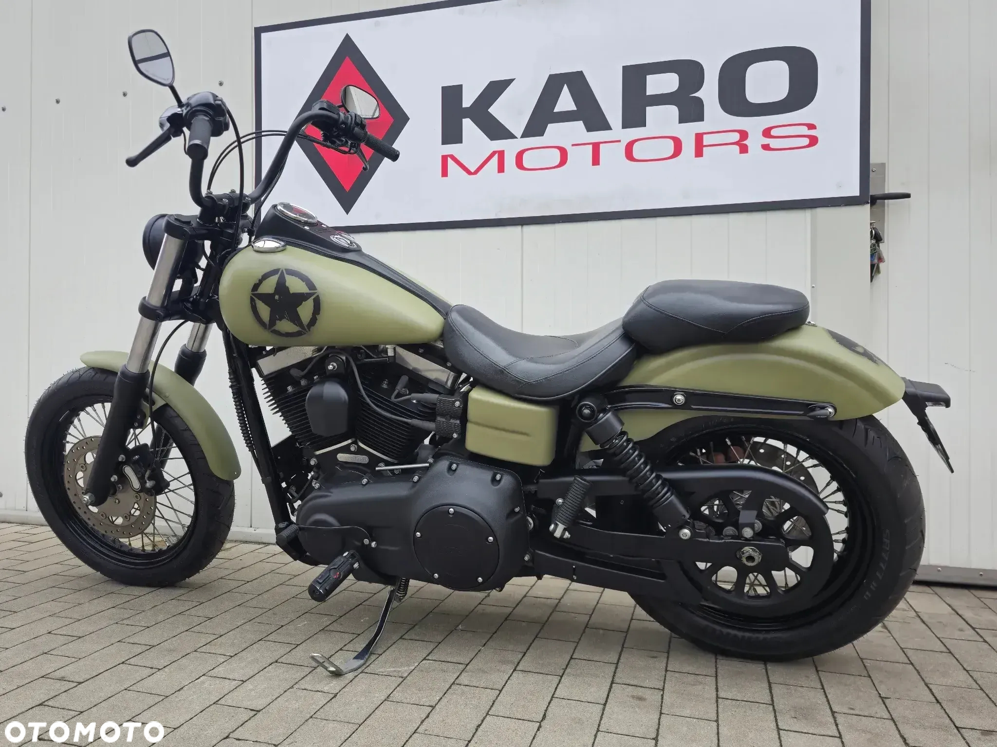 Harley-Davidson Dyna Street Bob - 5