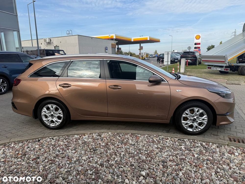 Kia Ceed 1.5 T-GDI M - 6