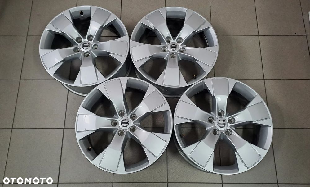 Felgi Aluminiowe 18 Volvo XC 40 5x108 ET 50.5 - 1