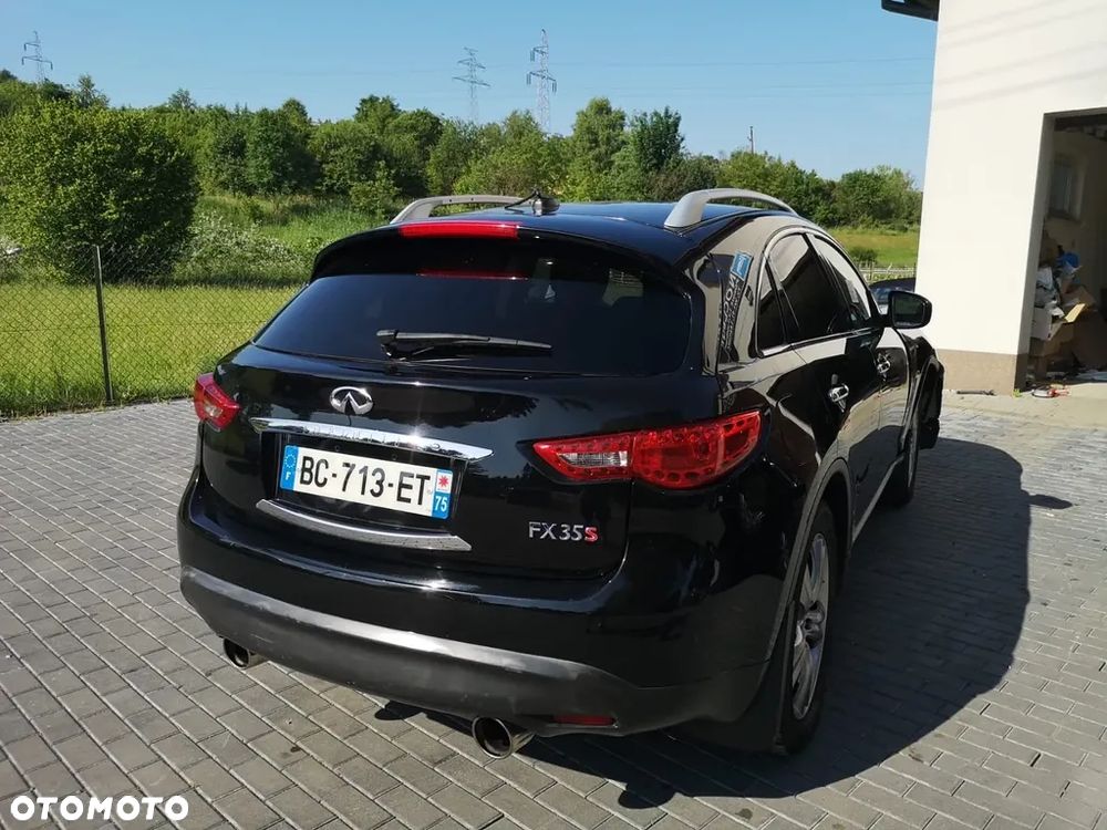 Infiniti FX - 5