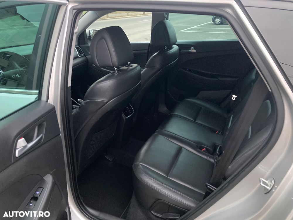 Hyundai Tucson 2.0 CRDI 4WD Premium - 24