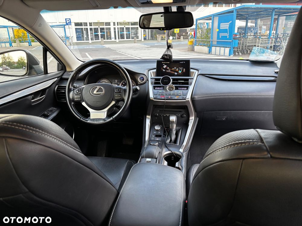 Lexus NX 300h Elegance AWD - 11