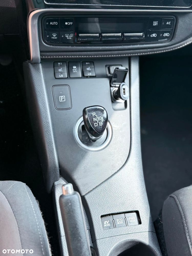 Toyota Auris 1.8 HSD Luna - 8
